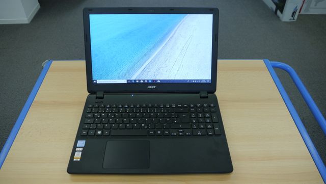 Acer Extensa 2519-P034 (NX.EFAEG.043)