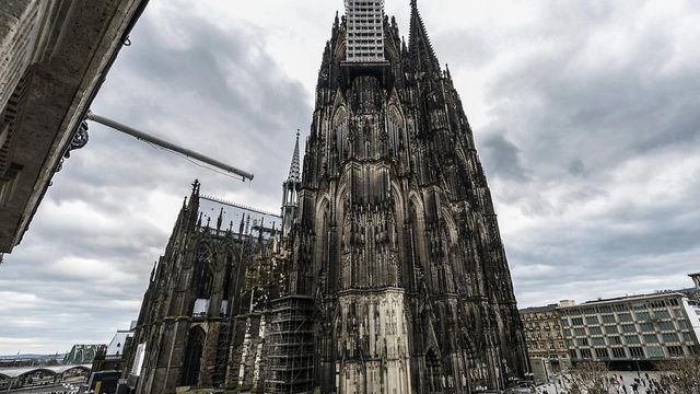 Warum ist der Kölner Dom schwarz? 